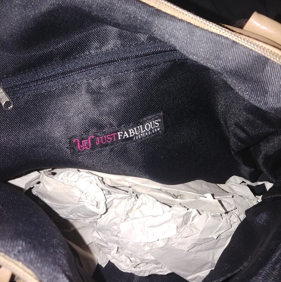 Tote Style Handbag - Picture 3 of 4